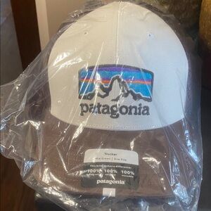 Patagonia Cream LoPro Untrucker